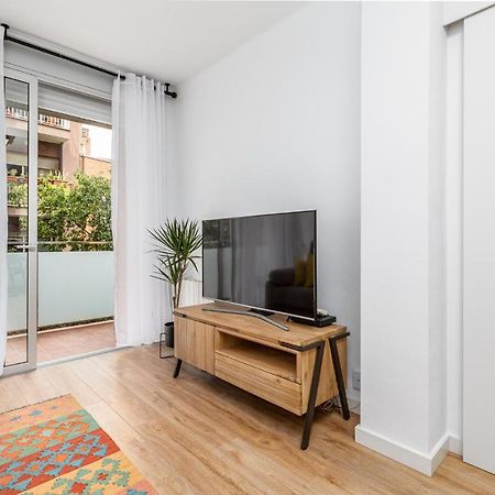Simply Stunning - Hidden Gem, Heart Of Poble Sec Apartment Барселона Екстериор снимка
