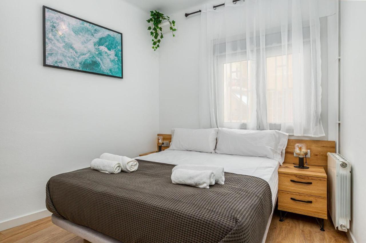 Simply Stunning - Hidden Gem, Heart Of Poble Sec Apartment Барселона Екстериор снимка