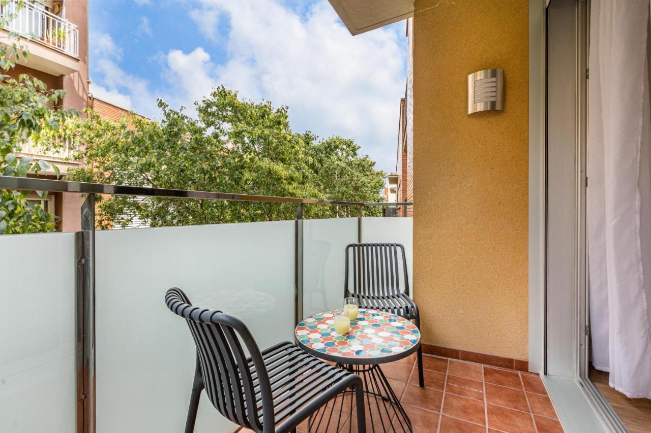 Simply Stunning - Hidden Gem, Heart Of Poble Sec Apartment Барселона Екстериор снимка