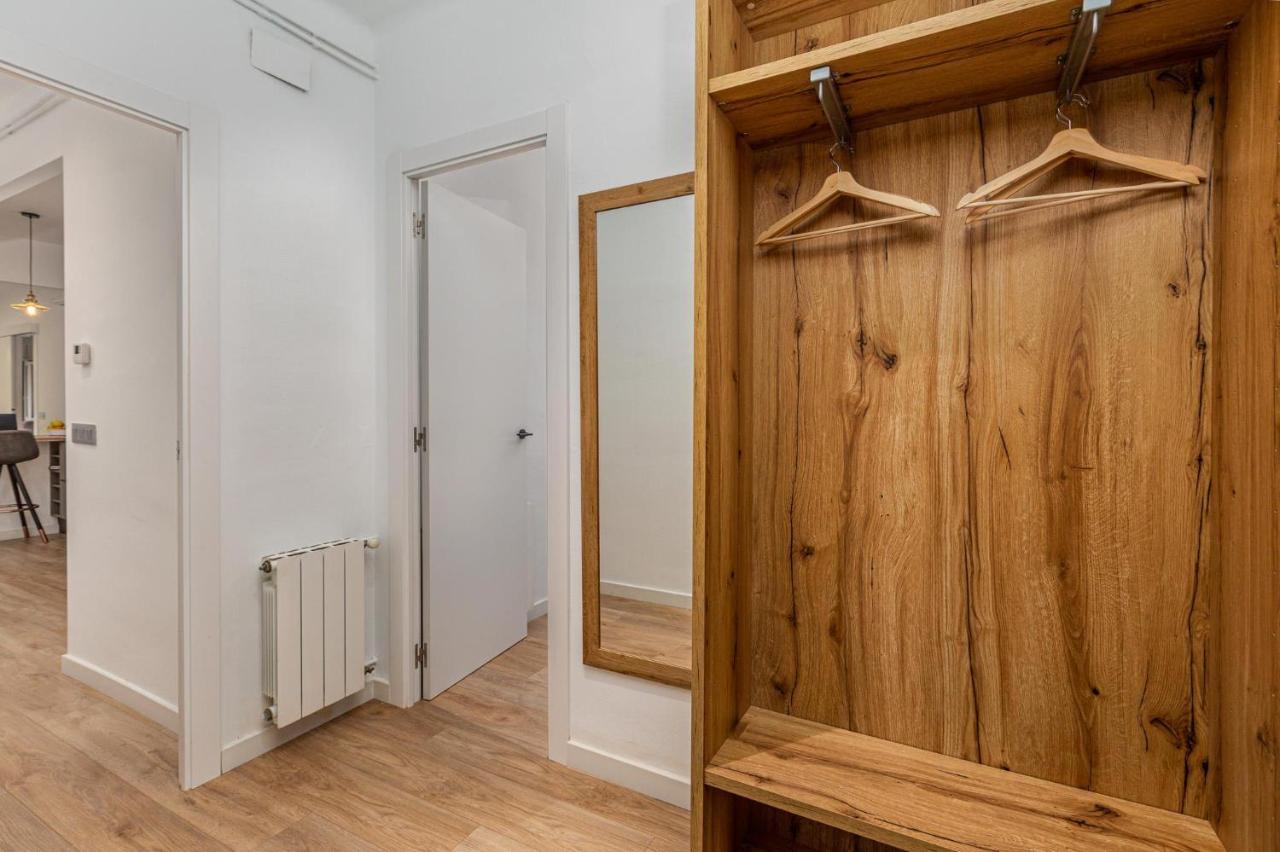Simply Stunning - Hidden Gem, Heart Of Poble Sec Apartment Барселона Екстериор снимка