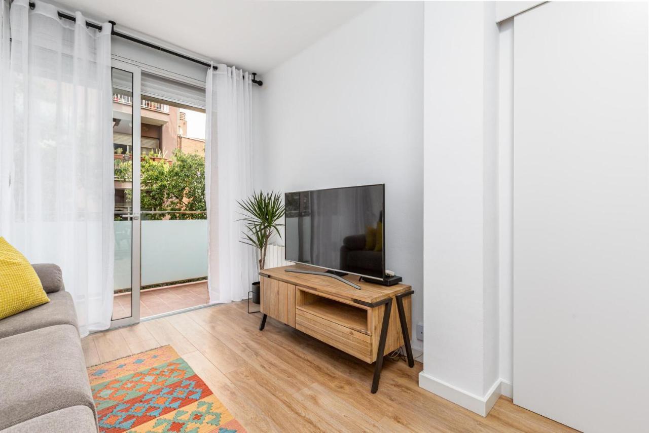 Simply Stunning - Hidden Gem, Heart Of Poble Sec Apartment Барселона Екстериор снимка