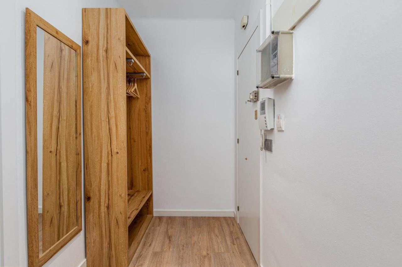 Simply Stunning - Hidden Gem, Heart Of Poble Sec Apartment Барселона Екстериор снимка