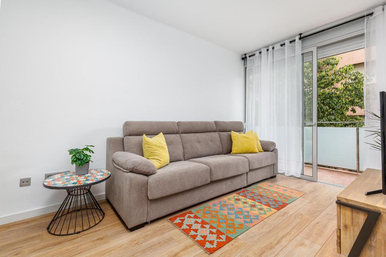 Simply Stunning - Hidden Gem, Heart Of Poble Sec Apartment Барселона Екстериор снимка